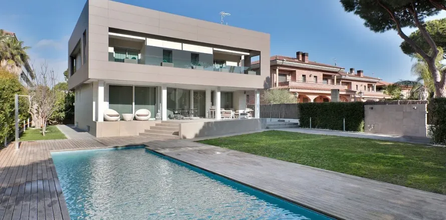 Сasa de 4 dormitorios en venta en Gavà, Barcelona, Cataluña, Spain № 1395