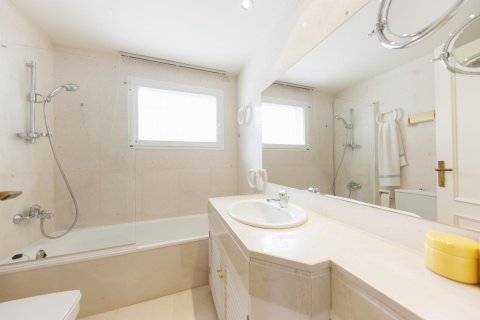 Сasa de 7 dormitorios en venta en S'Agaró, Gerona, Cataluña, Spain № 1391 - foto 15