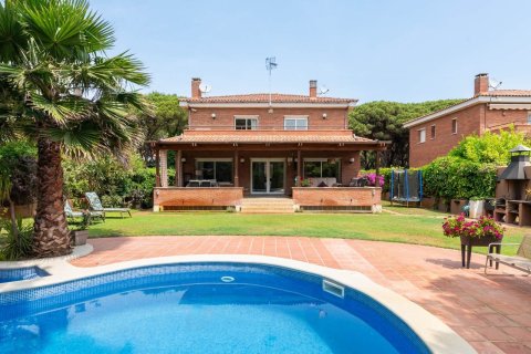 Сasa de 5 dormitorios en venta en Gavà, Barcelona, Cataluña, Spain № 1394