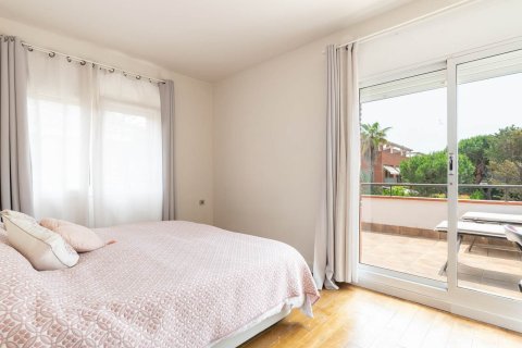 Сasa de 5 dormitorios en venta en Gavà, Barcelona, Cataluña, Spain № 1394 - foto 17