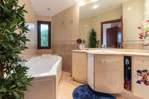 Сasa de 4 dormitorios en venta en S'Agaró, Gerona, Cataluña, Spain № 1390 - foto 26
