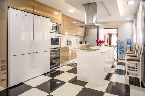 Сasa de 9 dormitorios en venta en Castelldefels, Barcelona, Cataluña, Spain № 5490 - foto 16