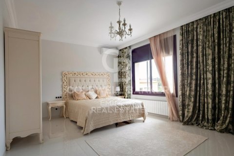 Сasa de 9 dormitorios en venta en Castelldefels, Barcelona, Cataluña, Spain № 5490 - foto 22