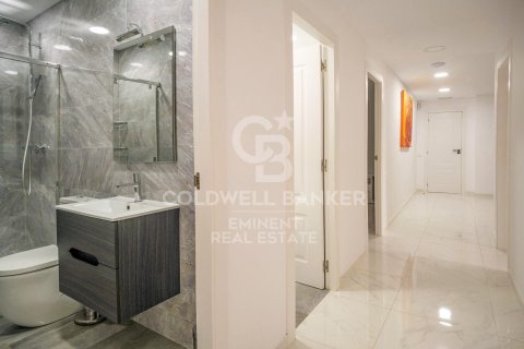 Сasa de 9 dormitorios en venta en Castelldefels, Barcelona, Cataluña, Spain № 5490 - foto 20