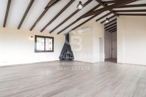 Сasa de 9 dormitorios en venta en Castelldefels, Barcelona, Cataluña, Spain № 5490 - foto 9