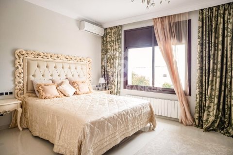 Сasa de 9 dormitorios en venta en Castelldefels, Barcelona, Cataluña, Spain № 5490 - foto 21