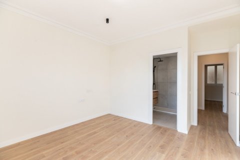 Apartamento de 3 dormitorios en venta en Barcelona, Cataluña, Spain № 1387 - foto 14