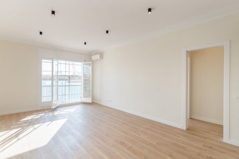 Apartamento de 3 dormitorios en venta en Barcelona, Cataluña, Spain № 1387 - foto 23