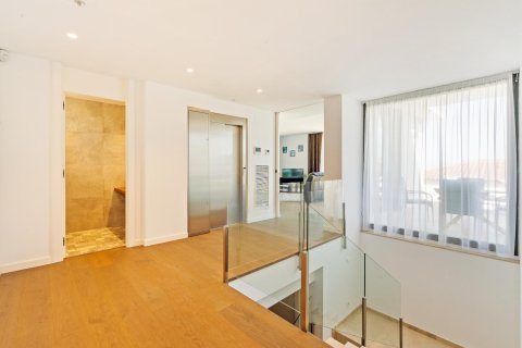 Сasa de 4 dormitorios en venta en Platja D'aro, Gerona, Cataluña, Spain № 1385 - foto 15