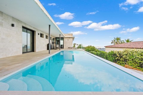Сasa de 4 dormitorios en venta en Platja D'aro, Gerona, Cataluña, Spain № 1385 - foto 2
