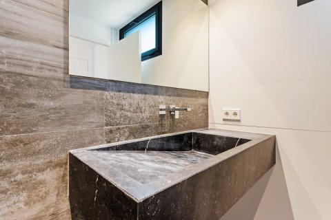Сasa de 4 dormitorios en venta en Platja D'aro, Gerona, Cataluña, Spain № 1385 - foto 25