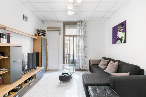 Apartamento de 3 dormitorios en venta en Barcelona, Cataluña, Spain № 1386 - foto 8
