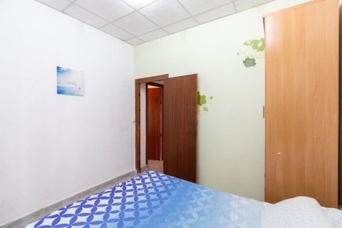 Apartamento de 3 dormitorios en venta en Barcelona, Cataluña, Spain № 1386 - foto 22