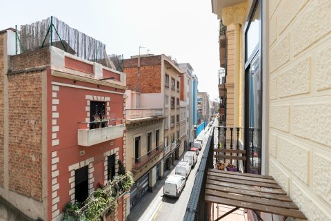 Apartamento de 3 dormitorios en venta en Barcelona, Cataluña, Spain № 1386 - foto 9