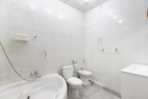Apartamento de 3 dormitorios en venta en Barcelona, Cataluña, Spain № 1386 - foto 18