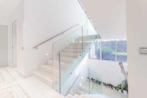Сasa de 4 dormitorios en venta en Platja D'aro, Gerona, Cataluña, Spain № 1384 - foto 29