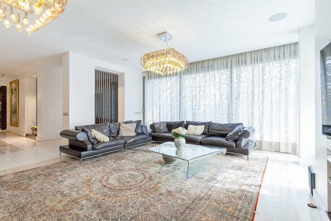 Сasa de 4 dormitorios en venta en Platja D'aro, Gerona, Cataluña, Spain № 1384 - foto 6