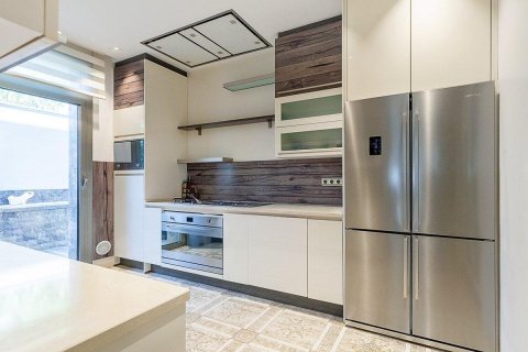 Сasa de 4 dormitorios en venta en Platja D'aro, Gerona, Cataluña, Spain № 1384 - foto 22