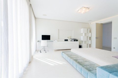 Сasa de 4 dormitorios en venta en Platja D'aro, Gerona, Cataluña, Spain № 1384 - foto 16