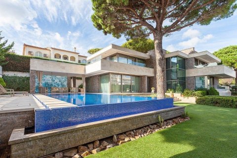 Сasa de 4 dormitorios en venta en Platja D'aro, Gerona, Cataluña, Spain № 1384 - foto 4