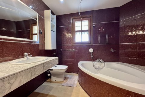 Сasa de 5 dormitorios en venta en Sant Antoni de Calonge, Gerona, Cataluña, Spain № 1383 - foto 30