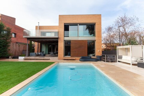 Сasa de 5 dormitorios en venta en Sant Cugat del Vallès, Barcelona, Cataluña, Spain № 1456