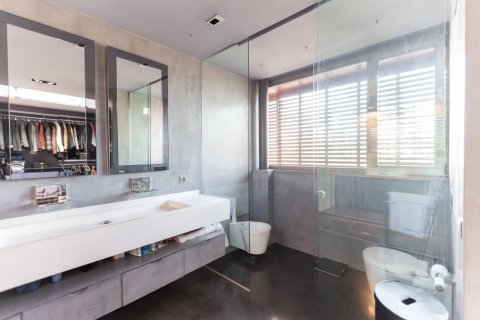 Сasa de 5 dormitorios en venta en Sant Cugat del Vallès, Barcelona, Cataluña, Spain № 1456 - foto 23