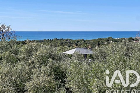 Apartamento de 4 dormitorios en venta en Vilanova i la Geltrú, Barcelona, Cataluña, Spain № 7400 - foto 30