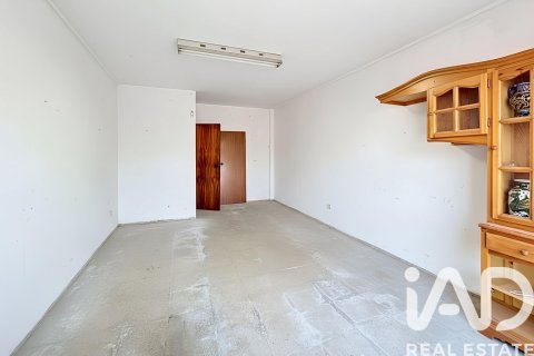 Apartamento de 4 dormitorios en venta en Vilanova i la Geltrú, Barcelona, Cataluña, Spain № 7400 - foto 5