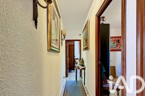 Apartamento de 4 dormitorios en venta en Vilanova i la Geltrú, Barcelona, Cataluña, Spain № 7400 - foto 4