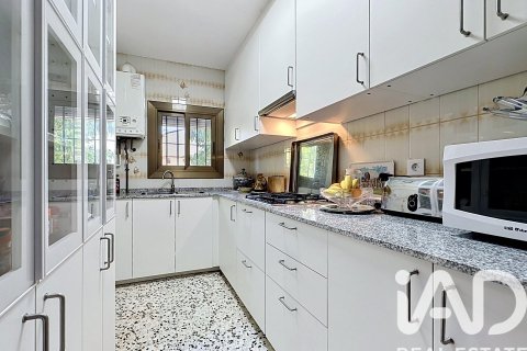 Apartamento de 4 dormitorios en venta en Vilanova i la Geltrú, Barcelona, Cataluña, Spain № 7400 - foto 25
