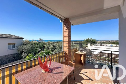 Apartamento de 4 dormitorios en venta en Vilanova i la Geltrú, Barcelona, Cataluña, Spain № 7400 - foto 9