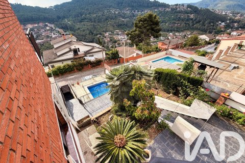Сasa de 6 dormitorios en venta en Vallirana, Barcelona, Cataluña, Spain № 7398