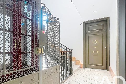 2 bedrooms apartment for sale in Barcelona, Catalonia, Spain № 7402 - photo 7
