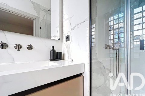 2 bedrooms apartment for sale in Barcelona, Catalonia, Spain № 7402 - photo 10