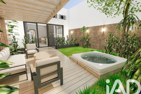 Dúplex de 198 m² en venta en Barcelona, Cataluña, Spain № 7404 - foto 2