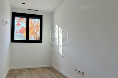 Apartamento de 3 dormitorios en venta en Girona, Gerona, Cataluña, Spain № 3101 - foto 9