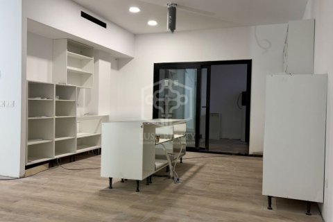 Apartamento de 3 dormitorios en venta en Girona, Gerona, Cataluña, Spain № 3101 - foto 7