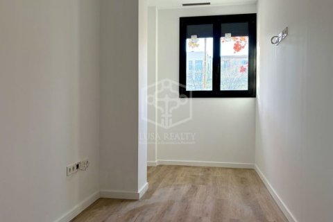 Apartamento de 3 dormitorios en venta en Girona, Gerona, Cataluña, Spain № 3101 - foto 10