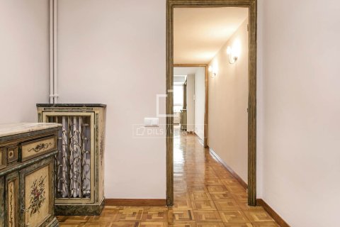 4 bedrooms apartment for sale in Barcelona, Catalonia, Spain № 7135 - photo 8