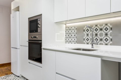 4 bedrooms apartment for sale in Barcelona, Catalonia, Spain № 7135 - photo 14