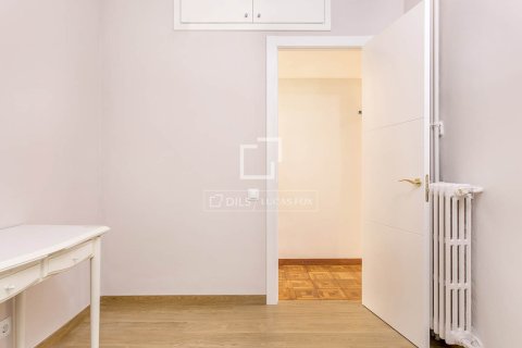 4 bedrooms apartment for sale in Barcelona, Catalonia, Spain № 7135 - photo 10
