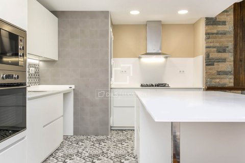 4 bedrooms apartment for sale in Barcelona, Catalonia, Spain № 7135 - photo 15