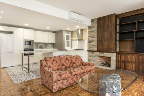4 bedrooms apartment for sale in Barcelona, Catalonia, Spain № 7135 - photo 24