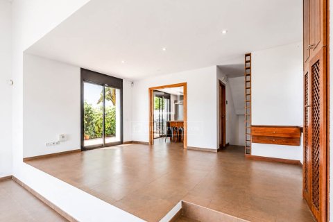 4 bedrooms villa for sale in Sitges, Barcelona, Catalonia, Spain № 7133 - photo 18