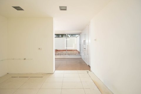 6 bedrooms villa for sale in Barcelona, Catalonia, Spain № 7132 - photo 25