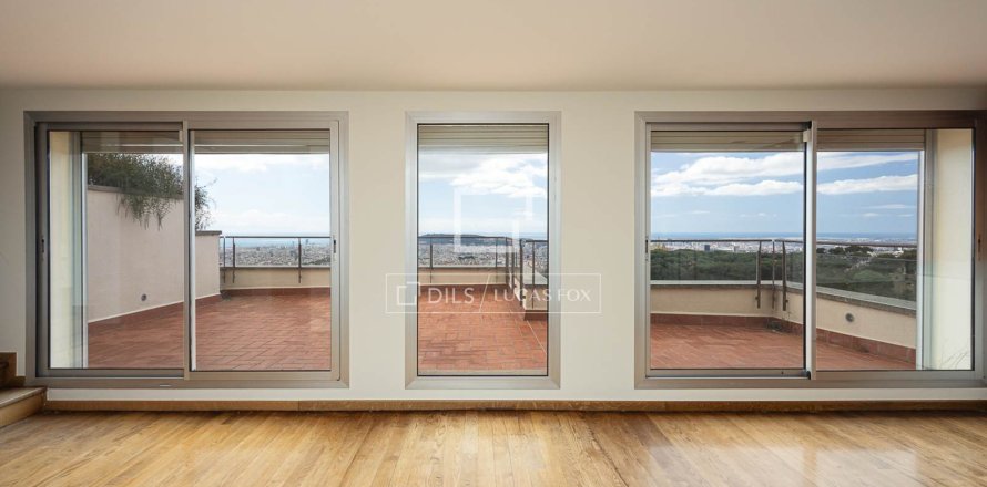 6 bedrooms villa for sale in Barcelona, Catalonia, Spain № 7132
