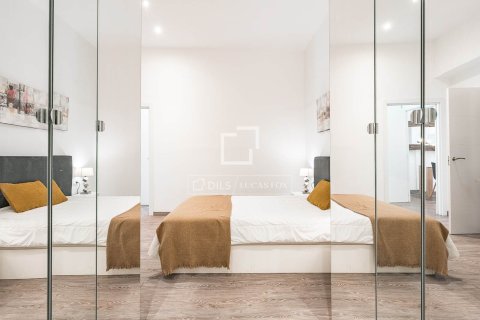Купить квартиру в Барселона, Испания с 2 спальни, 77м², № 7136 - фото 2