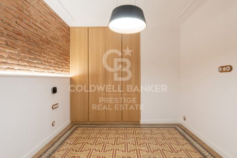 Apartamento de 3 dormitorios en venta en Barcelona, Cataluña, Spain № 5433 - foto 21