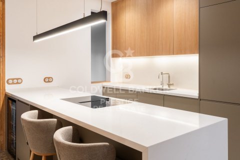 Apartamento de 3 dormitorios en venta en Barcelona, Cataluña, Spain № 5433 - foto 15